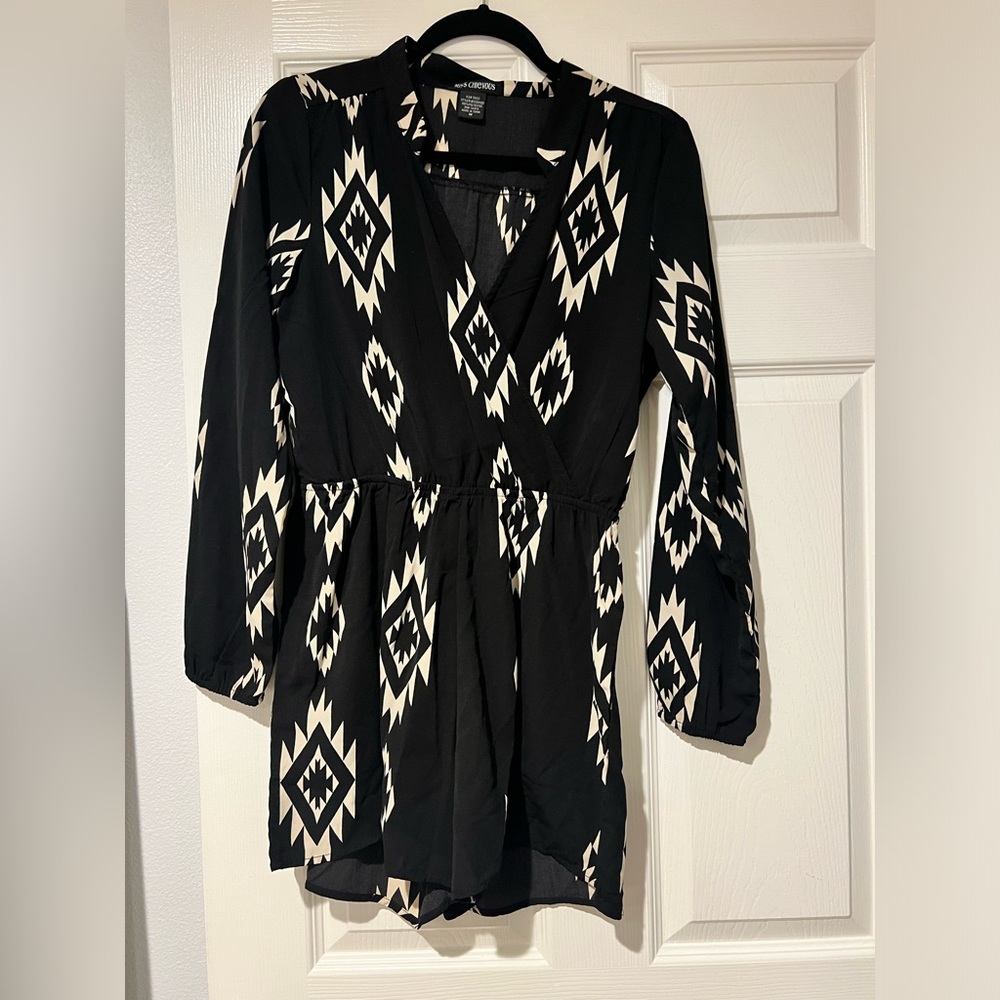 Black geometric tribal pattern long sleeve romper, Size M